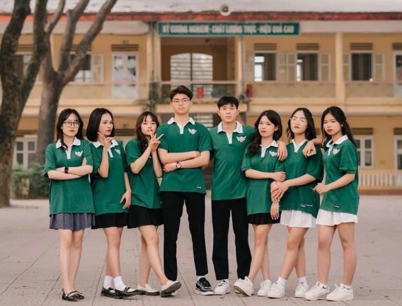 ao dong phuc lop 20
